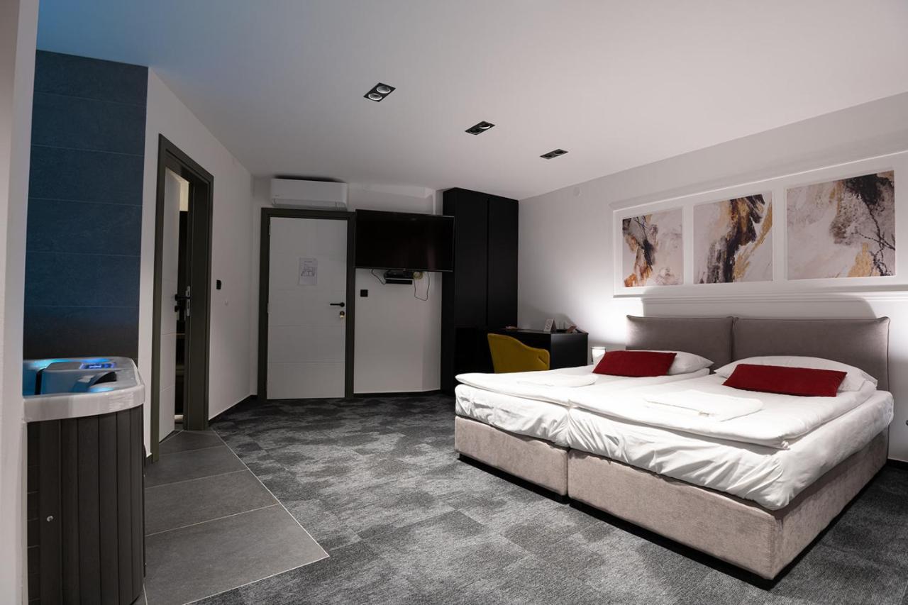 Savoy Residence 오시예크 외부 사진